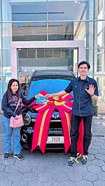 Serah terima Wuling di Makassar